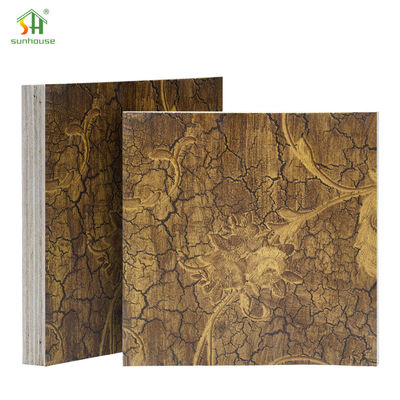 Un buen precio. Tablero de madera contrachapada de melamina para uso en decoración exterior interior en línea