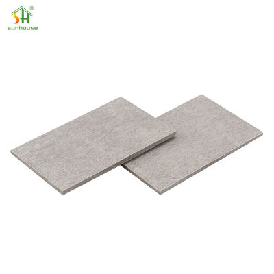 Un buen precio. Panel de tablero de fibrocemento de fibrocemento para uso en decoración exterior interior en línea