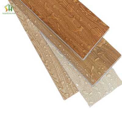 Un buen precio. Tablón de suelo impermeable SPC Click para uso en decoración exterior interior en línea
