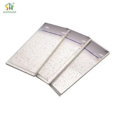 Un buen precio. Tablero de tejas de techo de fibra mineral reciclada ecológica para uso en decoración exterior interior en línea
