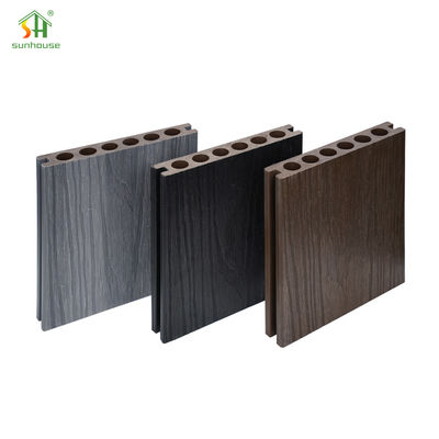 Un buen precio. Piso de cubierta de WPC antideslizante resistente a la intemperie para tableros de muelle de marinas en línea