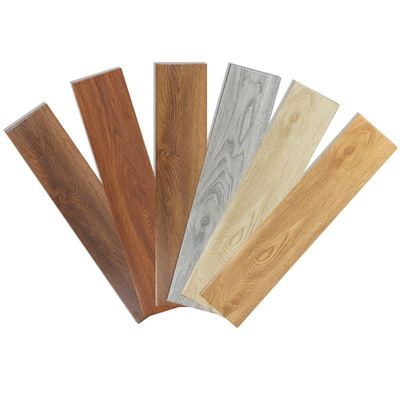 Un buen precio. Tablón de suelo con núcleo rígido SPC Click para uso en decoración interior y exterior en línea