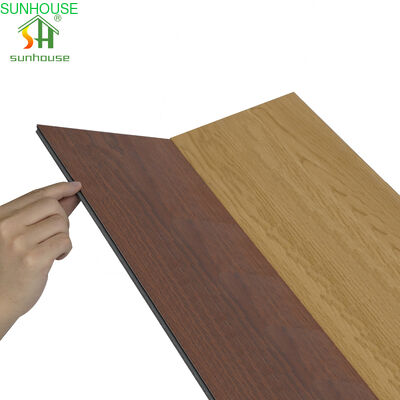 Un buen precio. Uso de la decoración exterior interior del tablón del suelo del clic del proceso estadístico del PVC para el uso de la aplicación de la construcción de edificios en línea